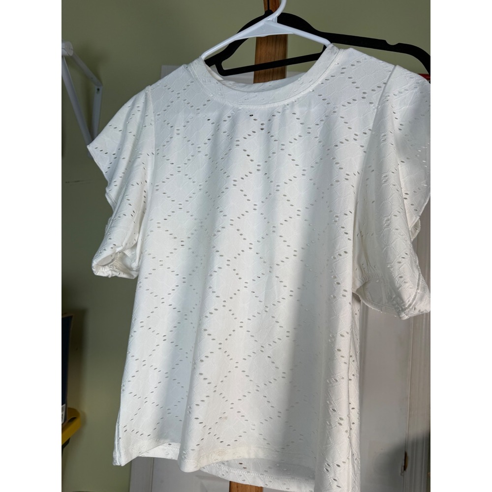 Industry Republic Clothing White Eyelet Flutter Sleeve Top XS